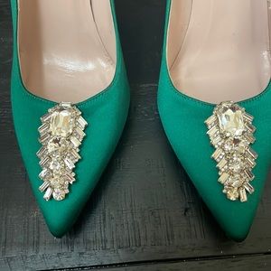 SJP emerald green size pumps size 39.